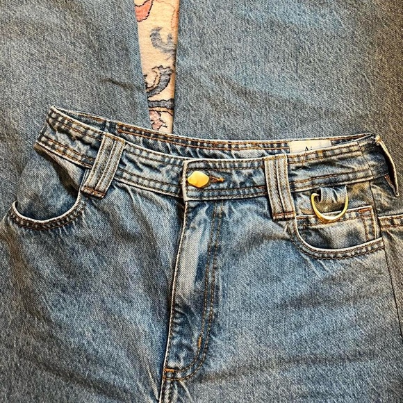 Women's Blue Jeans - Picture 8 of 8